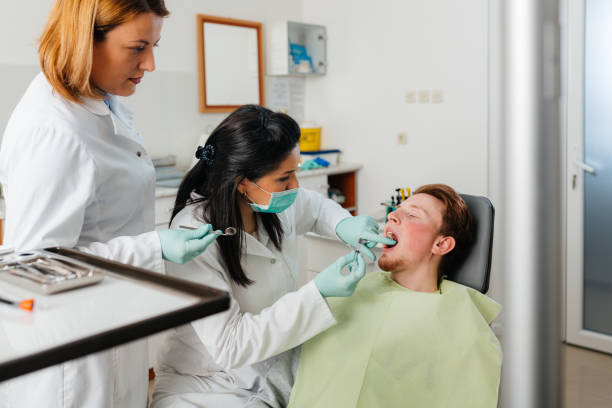 Best Weekend Emergency Dentist in Dinuba, CA